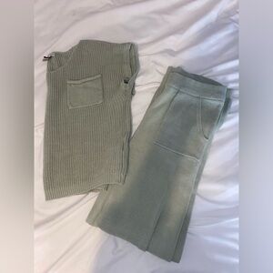 Two piece lounge set, Size L